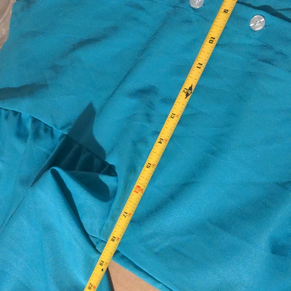Teal color cuffed button up blouse top non branded no size no label top - Picture 4 of 10